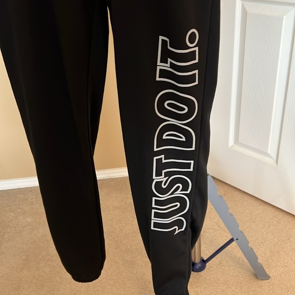 Nike track pants - Picture 3 of 5